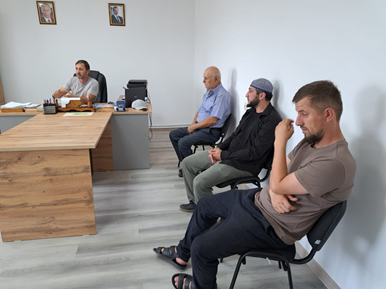 В АСП "село Эминхюр" глава сельского поселения провел сход граждан по вопросам безопасности. В АСП "село Эминхюр" глава сельского поселения провел сход граждан по вопросам безопасности.